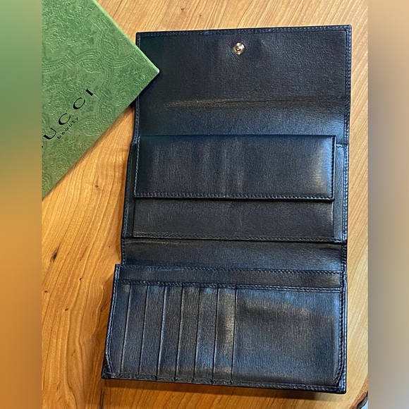 Gucci GG Plus Continental Wallet - Picture 8 of 9